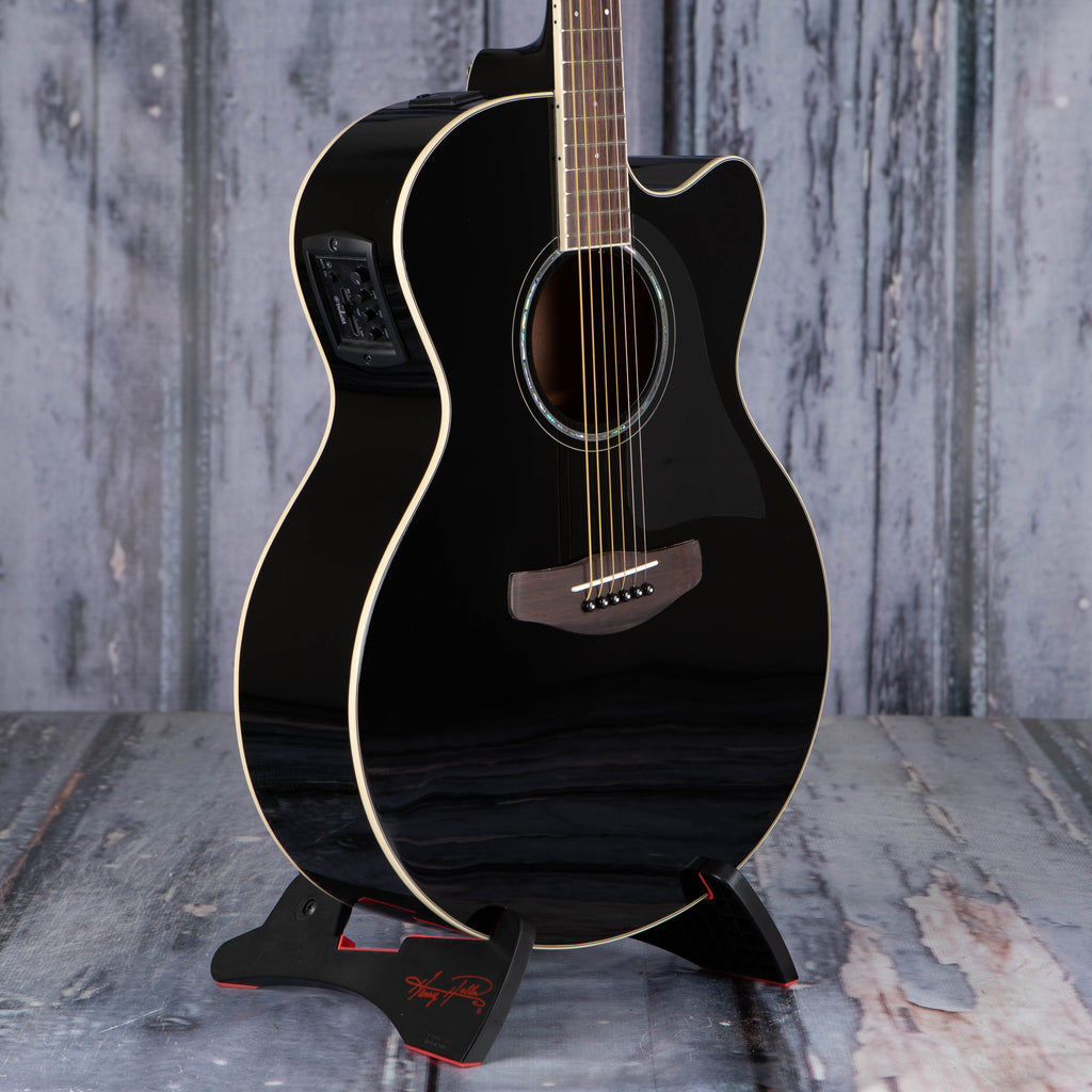 Yamaha CPX600 Medium Jumbo Acoustic-Electric Guitar Black