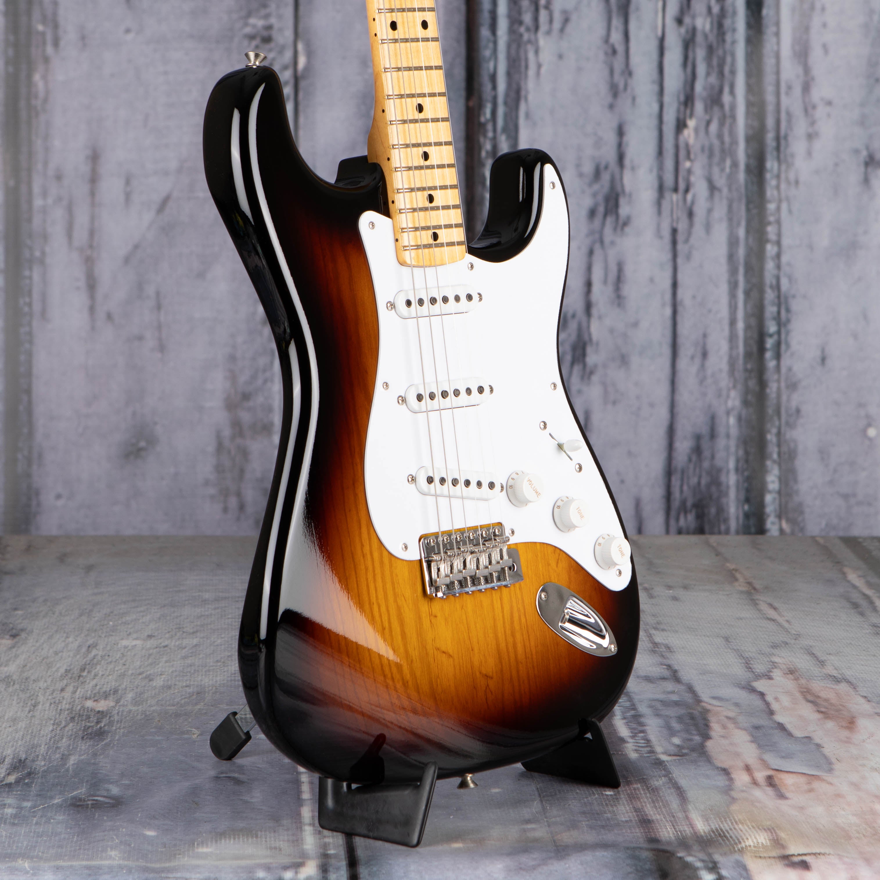 Fender Custom Shop Limited 70th Anniversary 1954 Stratocaster Time Capsule Package Electric Guitar, Wide Fade 2-Color Sunburst, angle