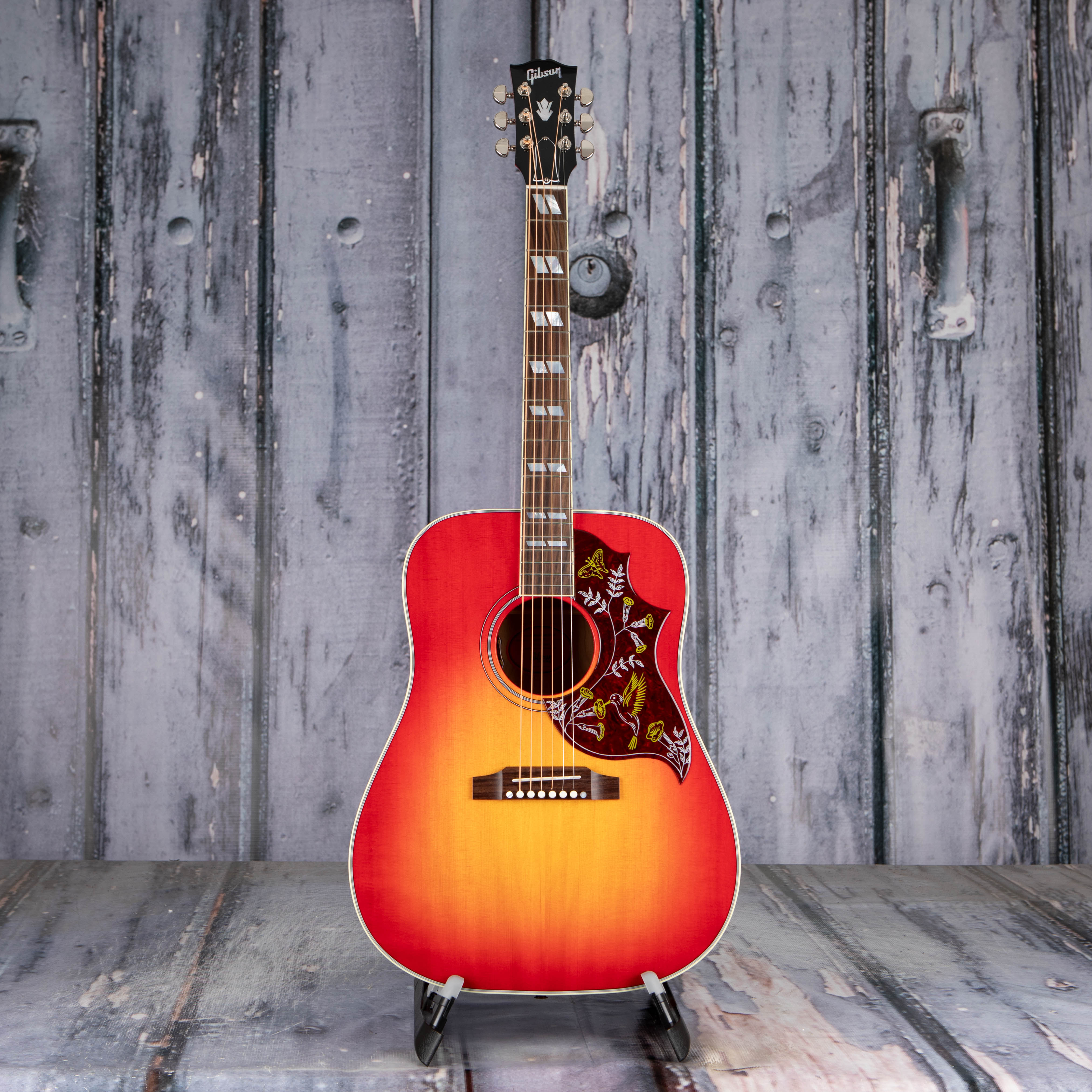 Gibson Custom Shop Hummingbird Standard Quilt Acoustic/Electric Guitar, Vintage Cherry Sunburst, front