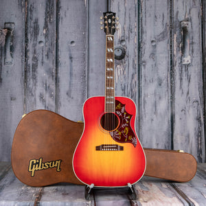 Gibson Custom Shop Hummingbird Standard Quilt Acoustic/Electric Guitar, Vintage Cherry Sunburst, case