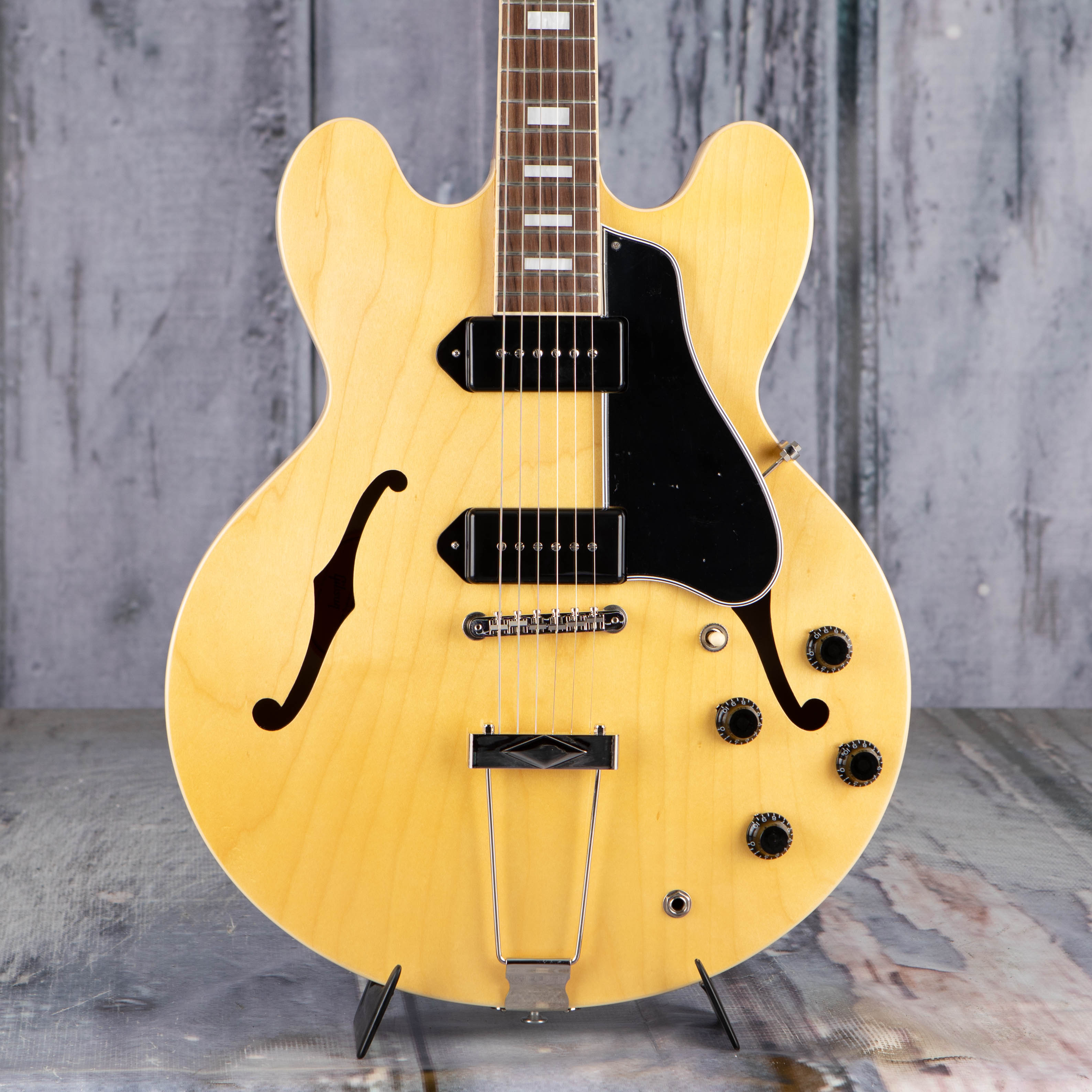 Gibson ES-330 Hollowbody Guitar, Antique Natural, front closeup