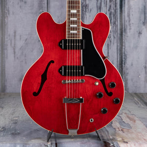 Gibson ES-330 Hollowbody Guitar, Sixties Cherry, front closeup