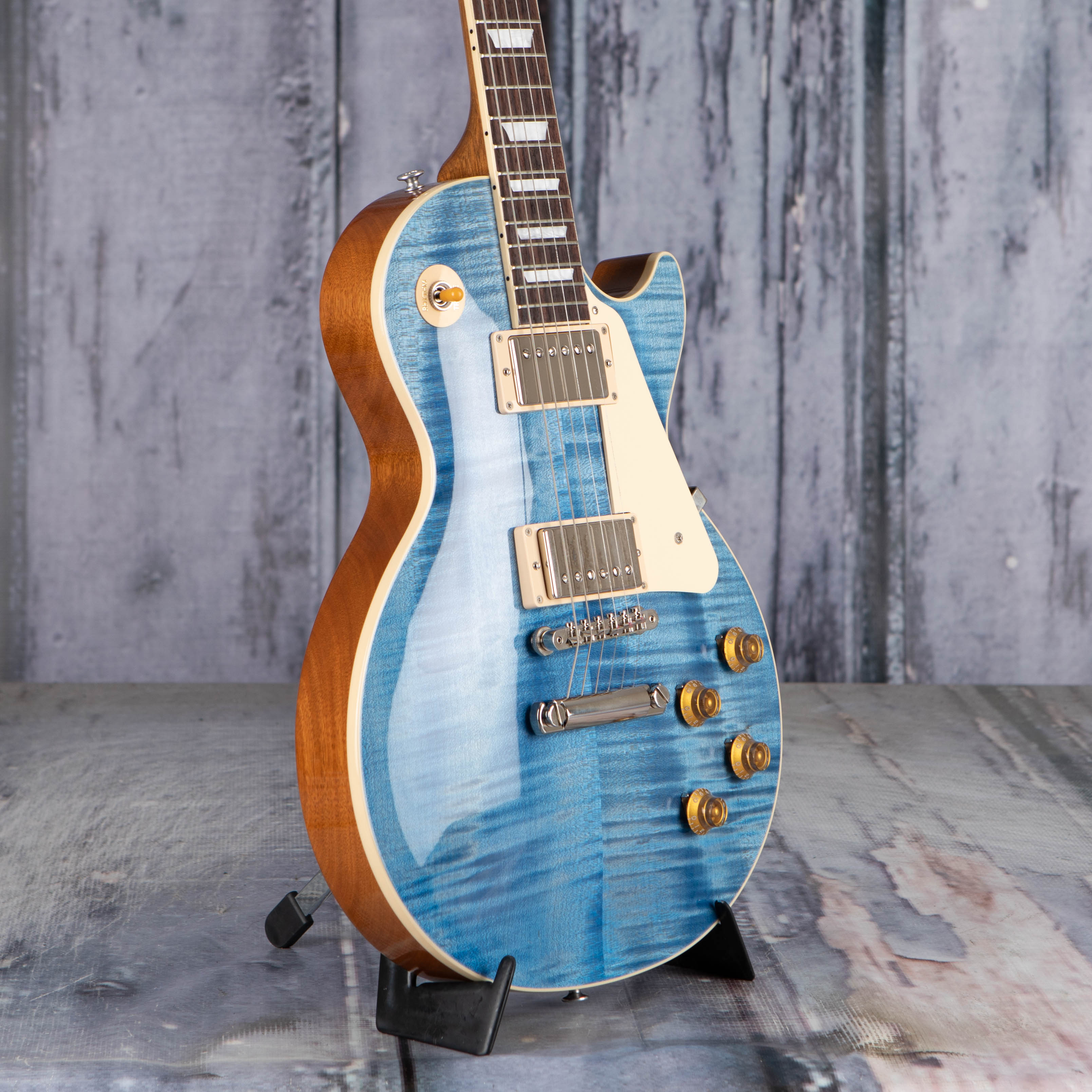 Gibson Les Paul Standard 50s Figured Top Electric Guitar, Ocean Blue, angle