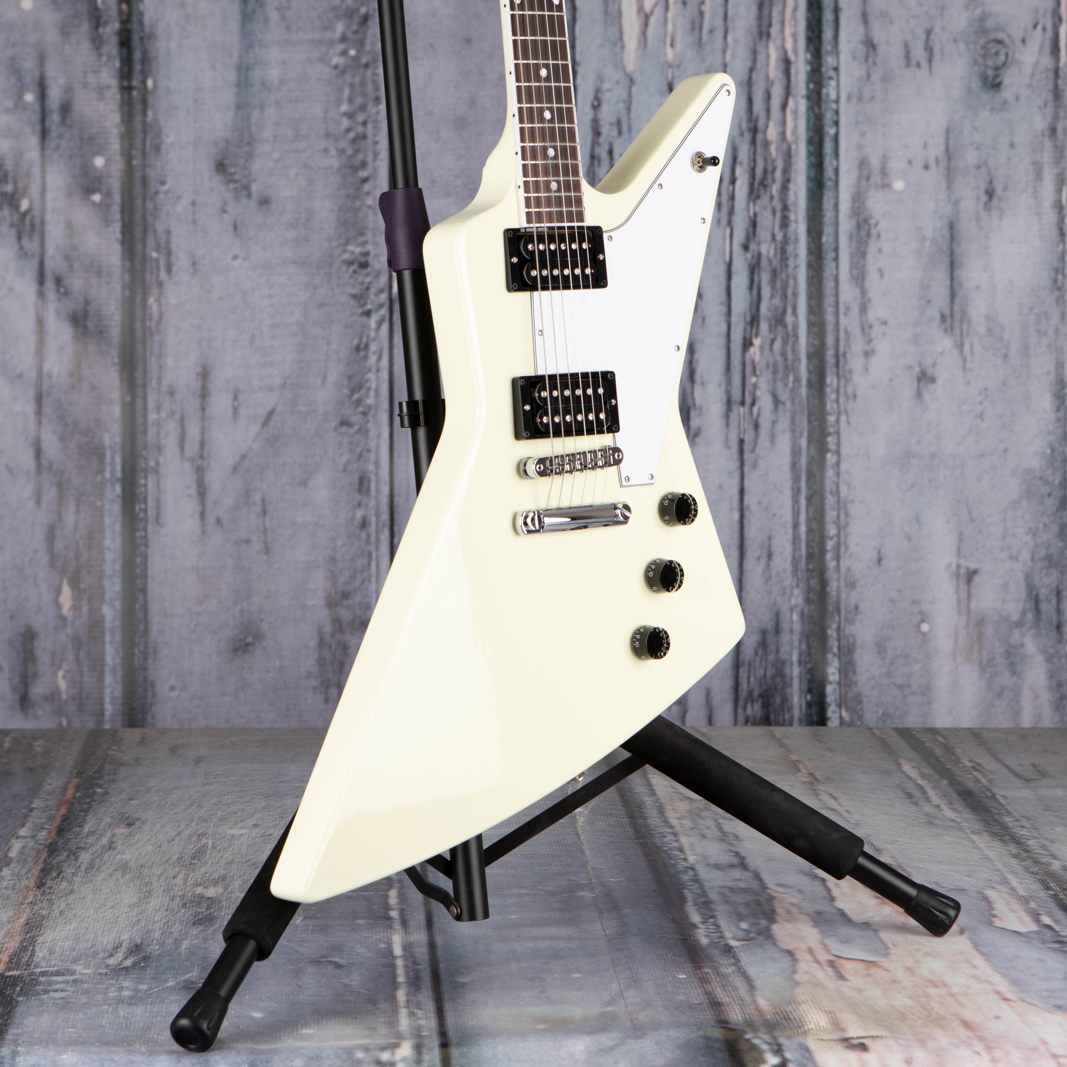 Gibson USA 70s Explorer Electric Guitar, Classic White, angle