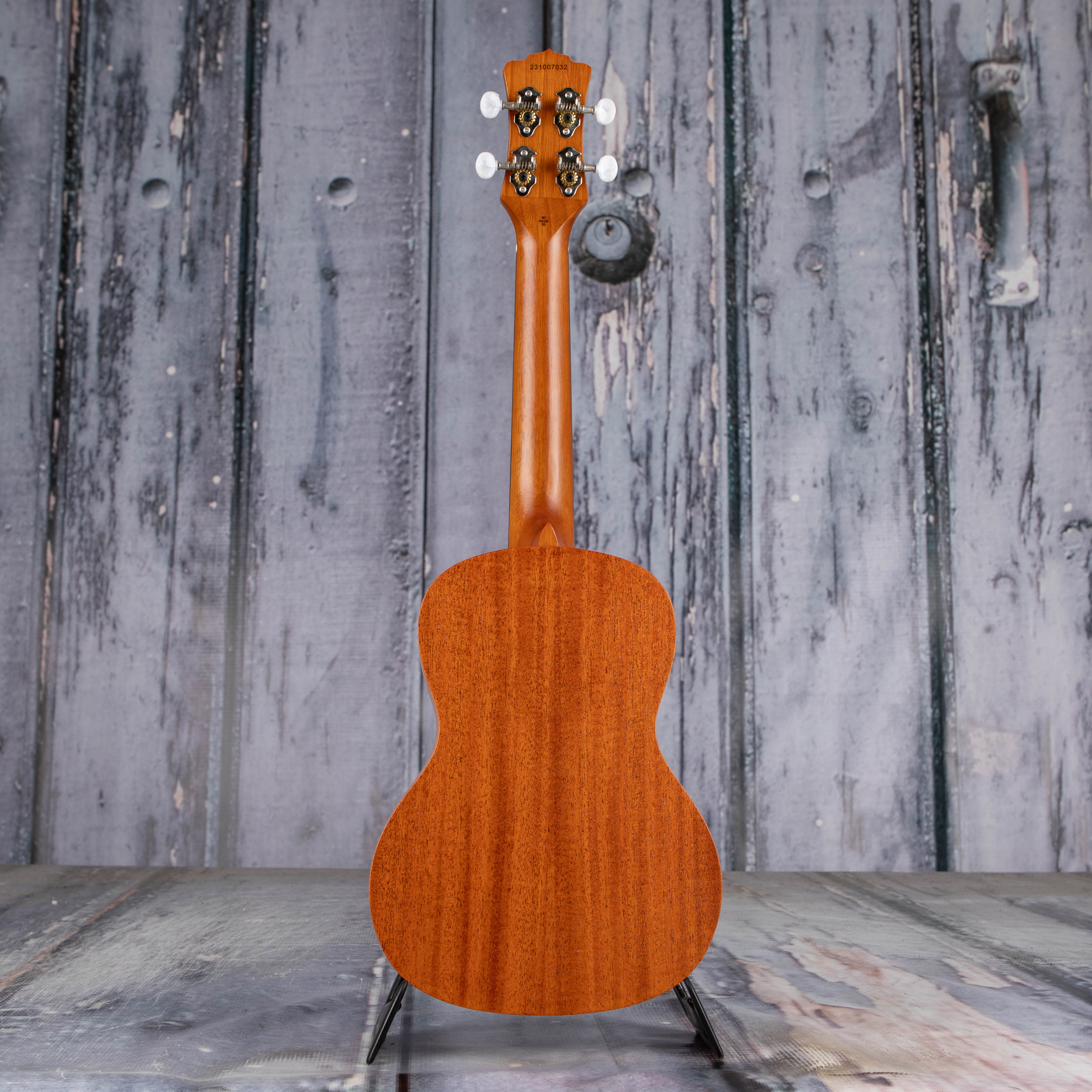 Luna Maluhia Peace Concert Ukulele, Natural, back