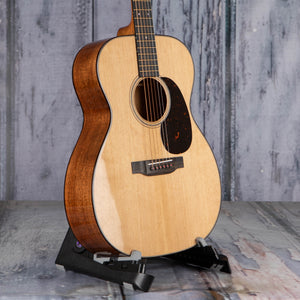 Martin 000-18 Modern Deluxe Acoustic Guitar, Natural, angle