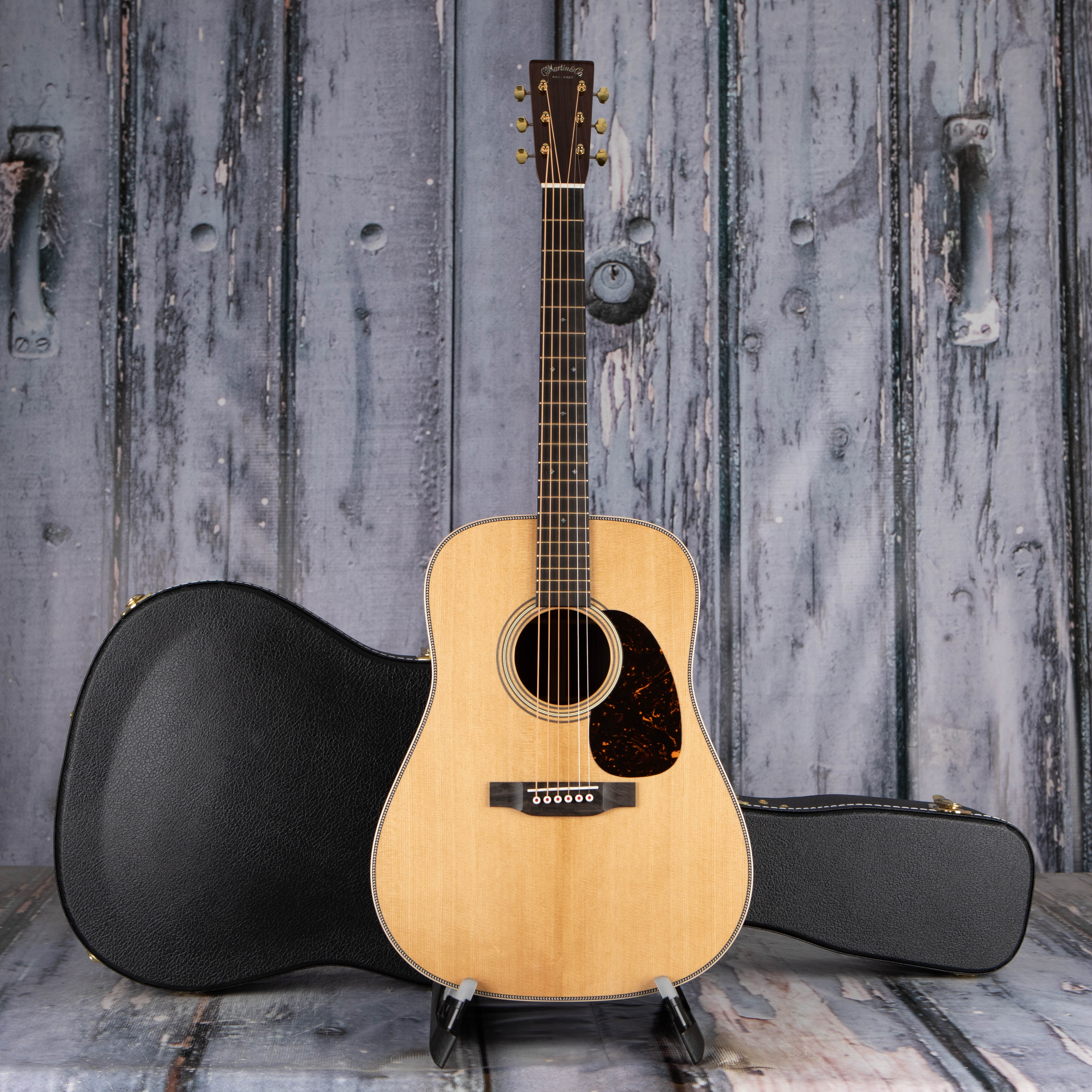 Martin D-28 Modern Deluxe Acoustic Guitar, Natural, case