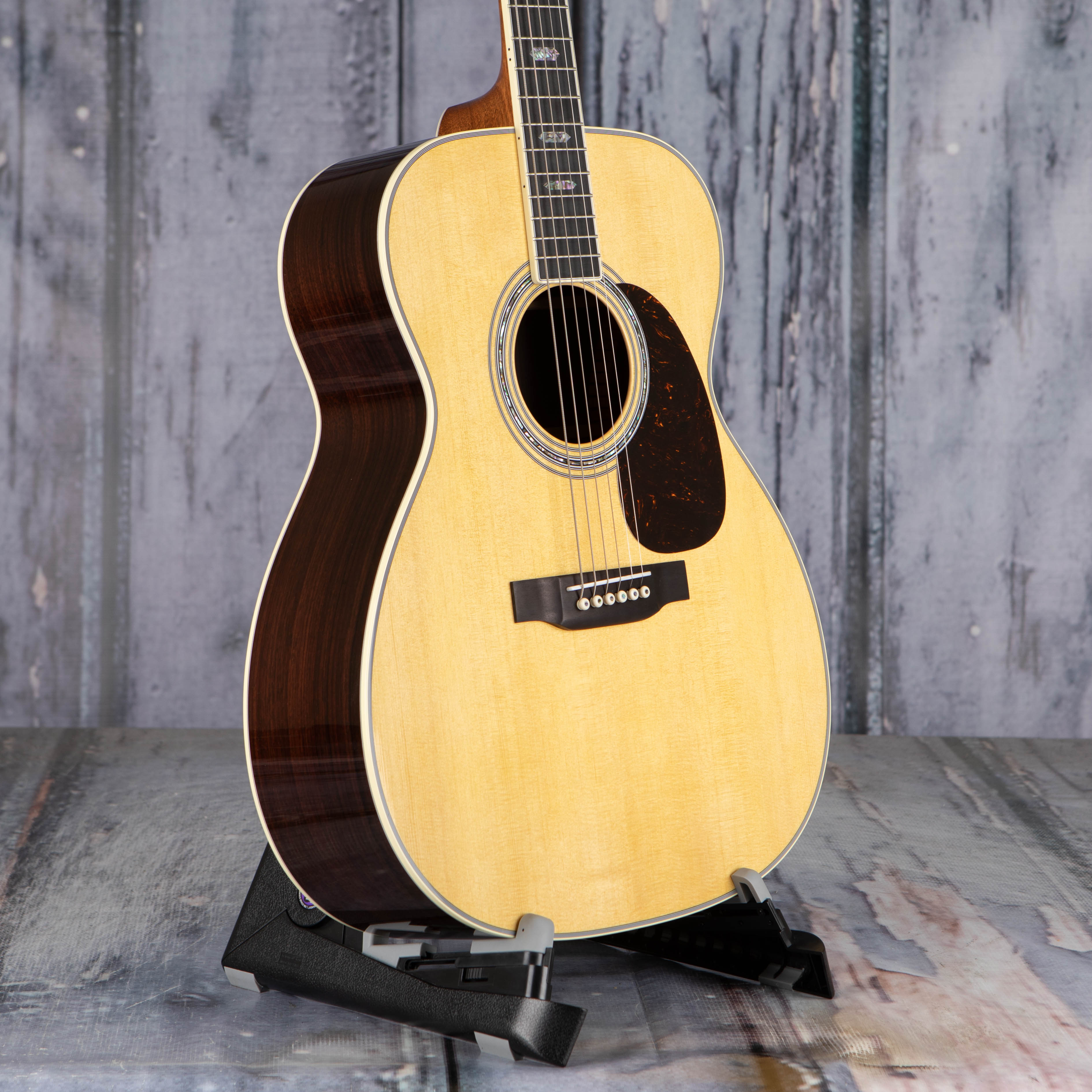 Martin J-40 Acoustic Guitar, Natural, angle