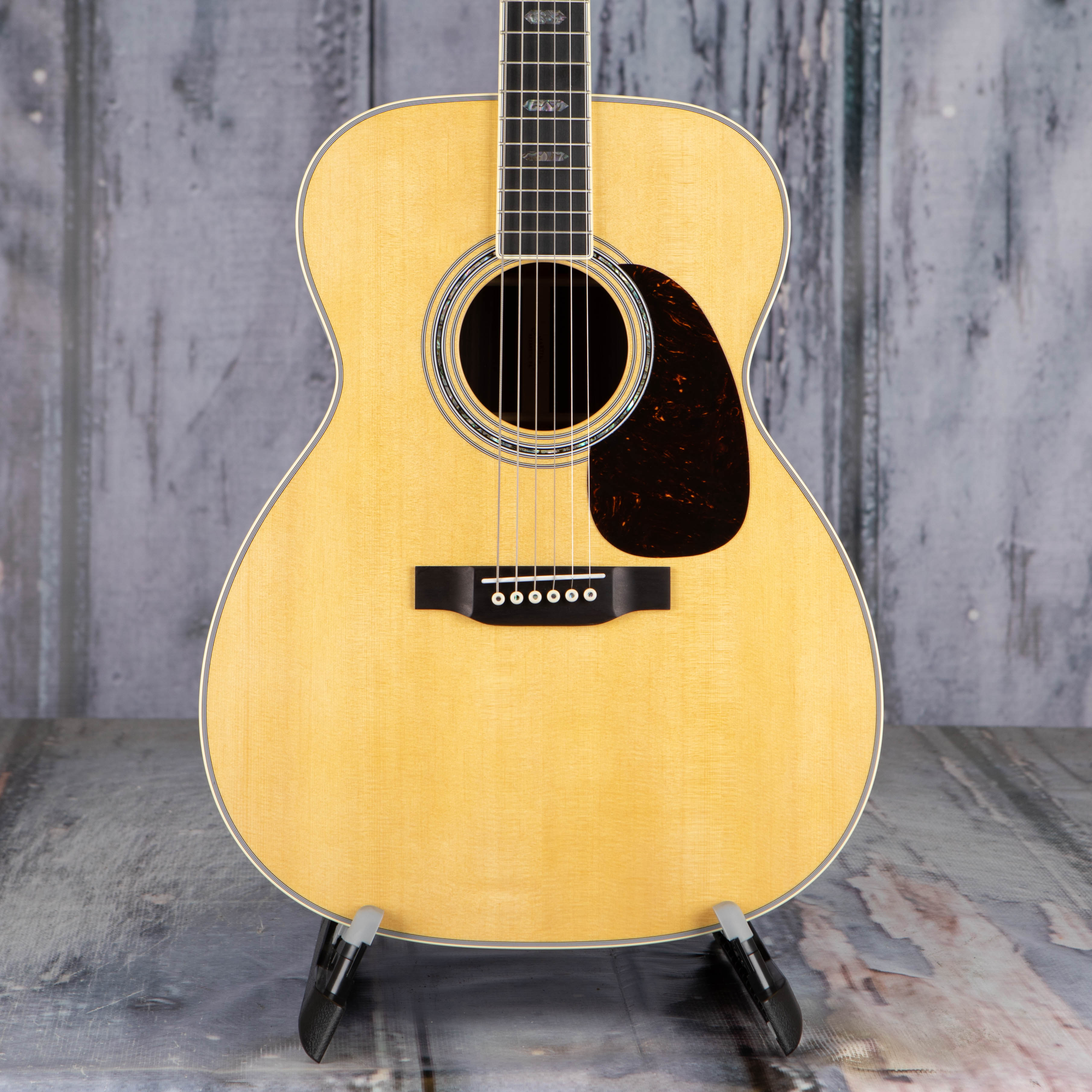 Martin J-40 Acoustic Guitar, Natural, front closeup