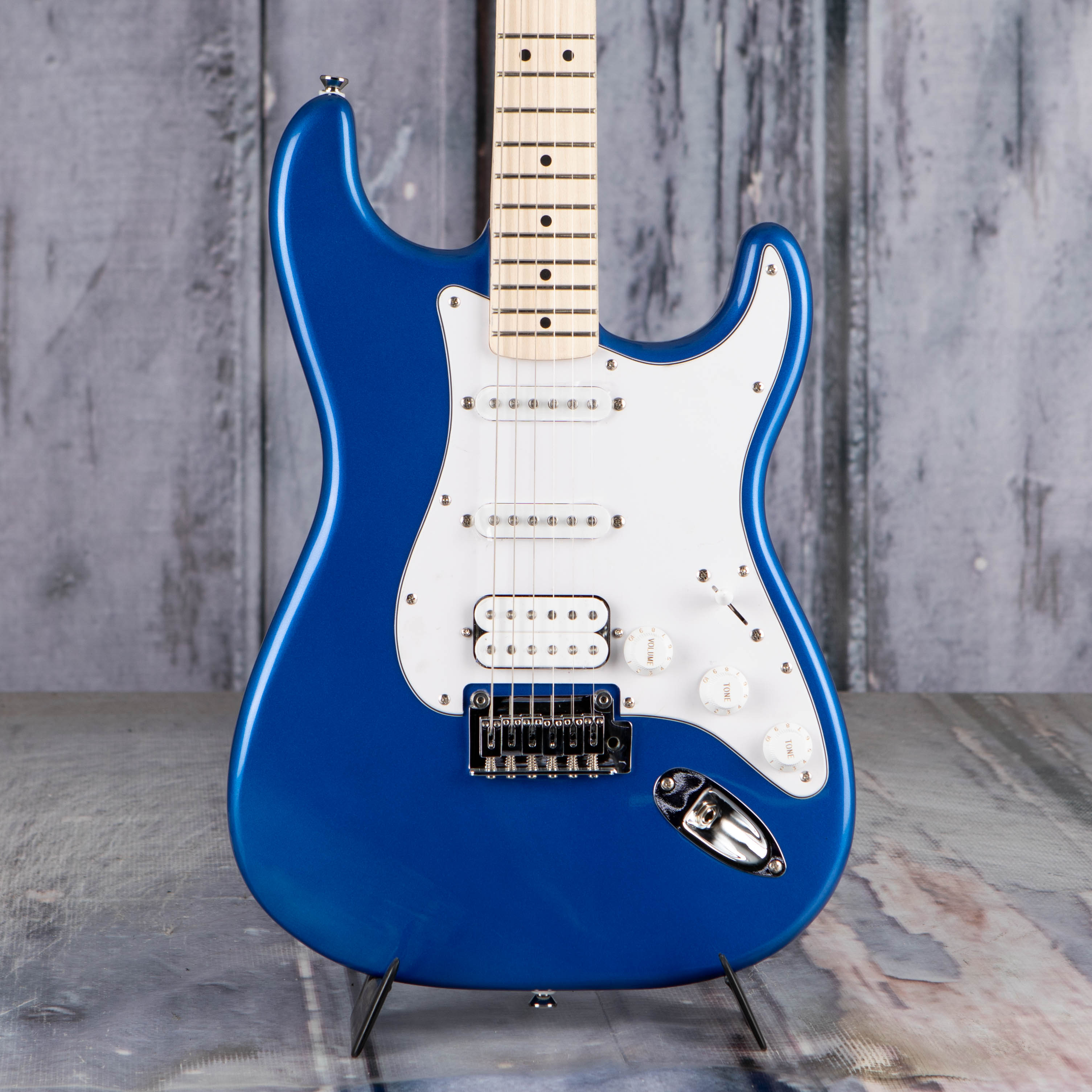 Squier Affinity Series Stratocaster HSS Guitar & Amplifier Pack, Lake Placid Blue, front closeup