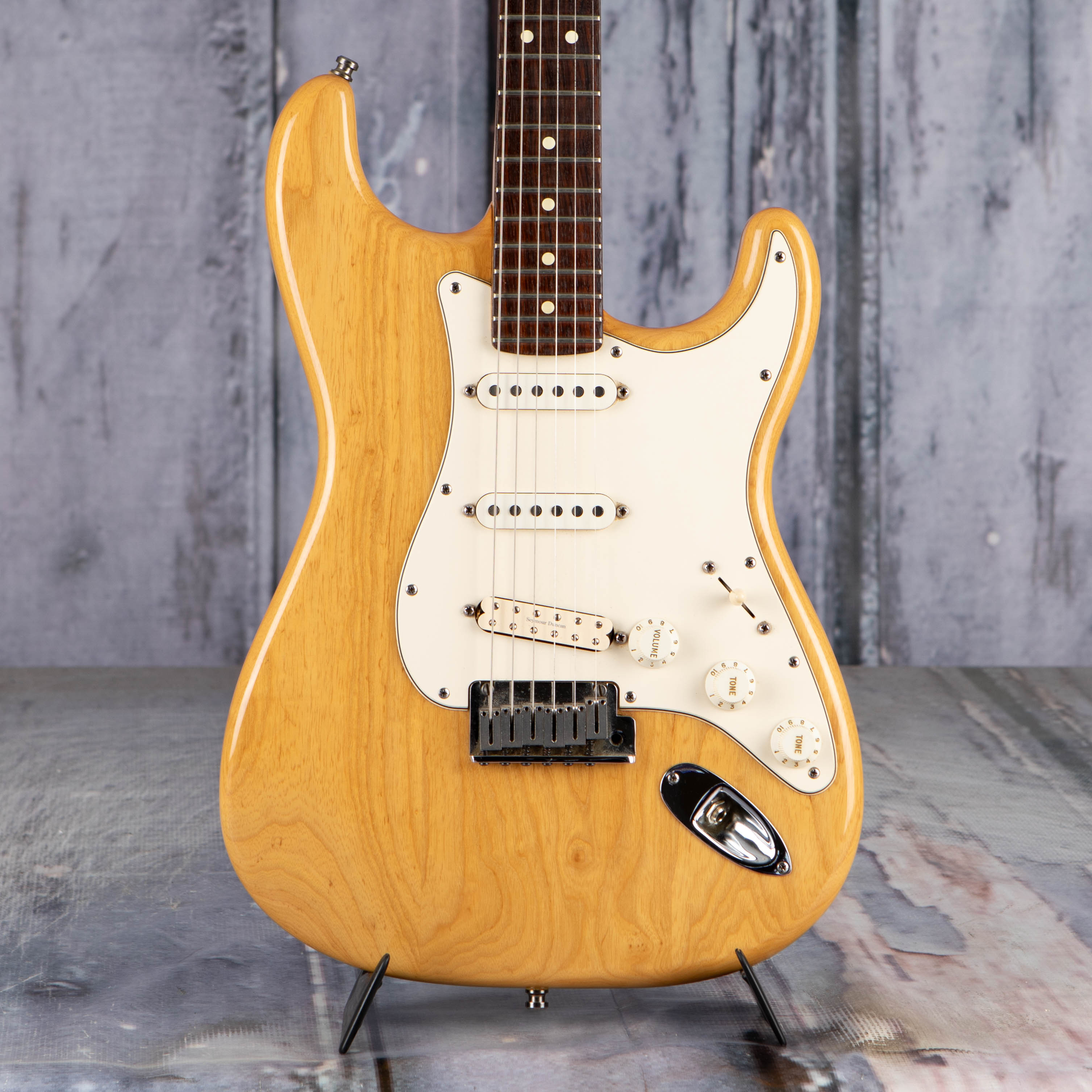 Used Fender American Standard Stratocaster HSS Electric Guitar, 2000, Natural, front closeup