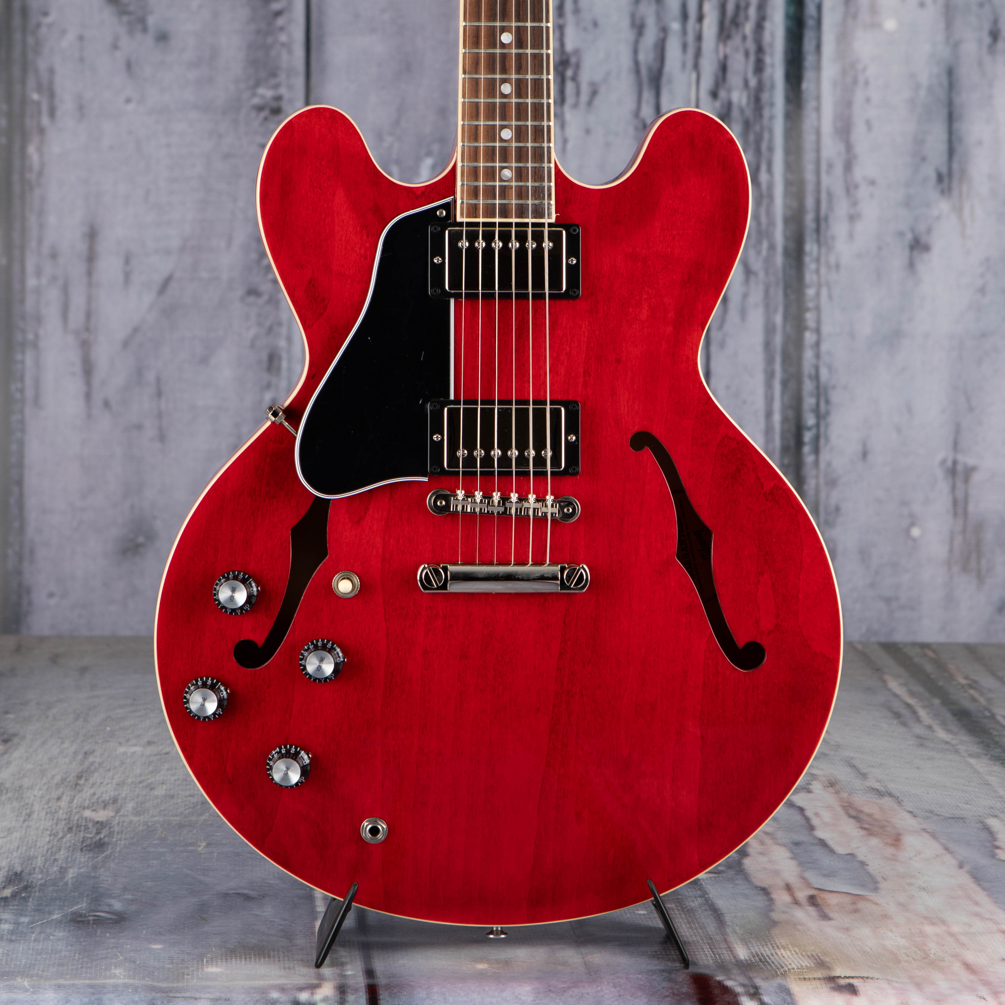 Used Gibson ES-335 Left-Handed Semi-Hollowbody Guitar, 2022, Sixties Cherry, front closeup