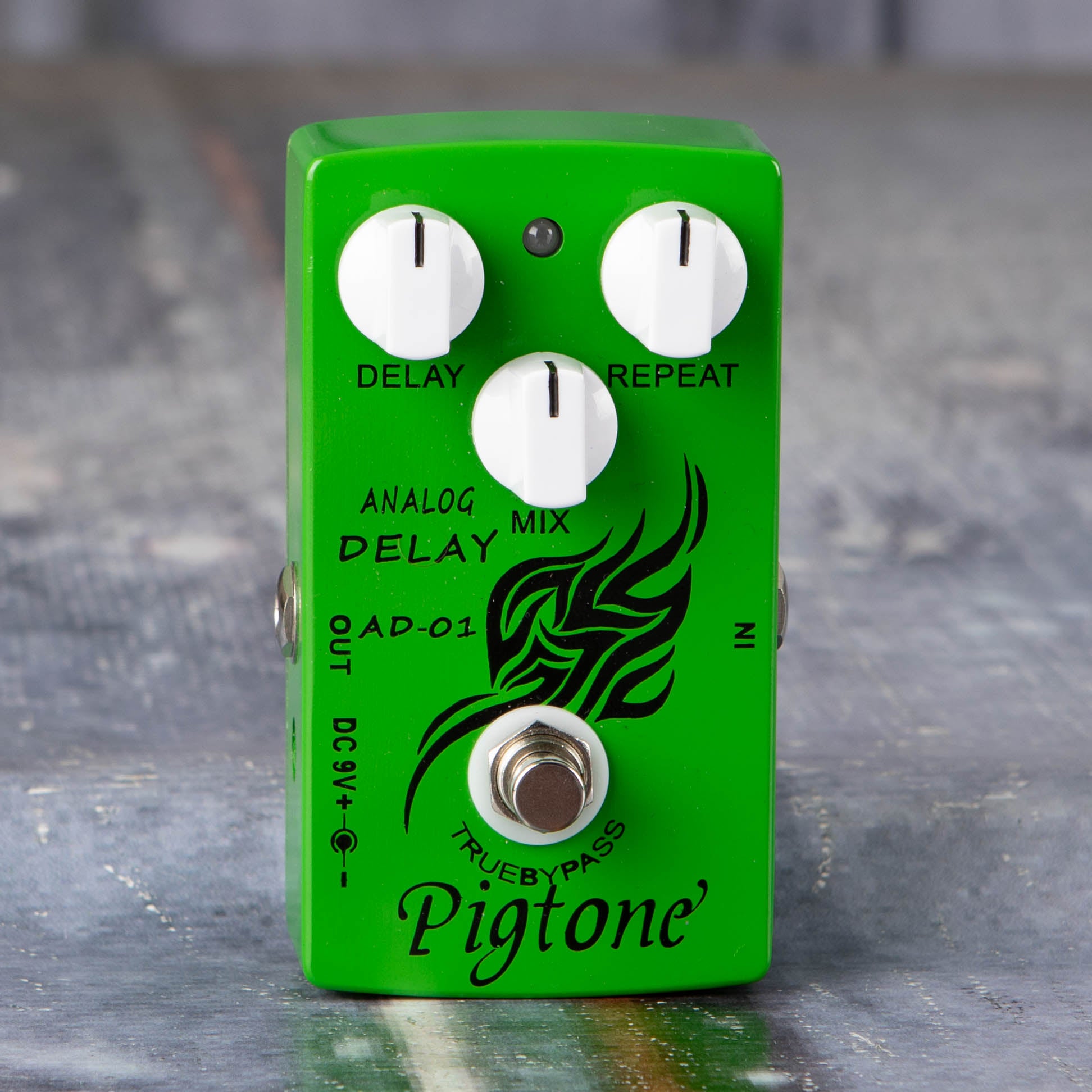 Used Pigtone AD-01 Analog Delay Effects Pedal, front