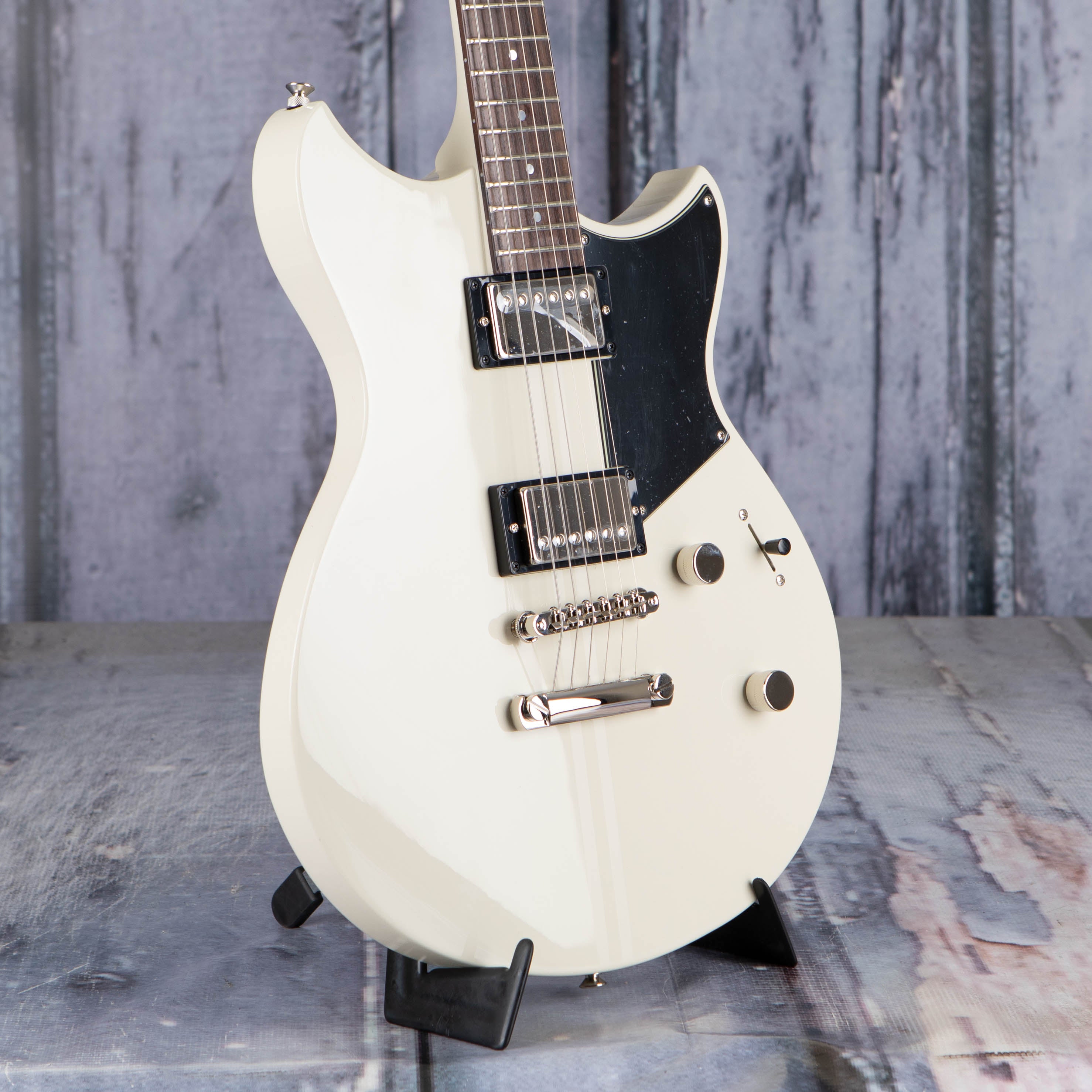 Yamaha Revstar Element RSE20 Electric Guitar, Vintage White, angle